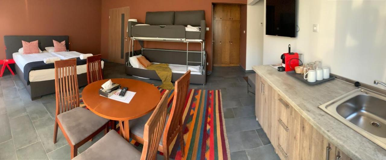 Hotel Matrix Сегед Экстерьер фото
